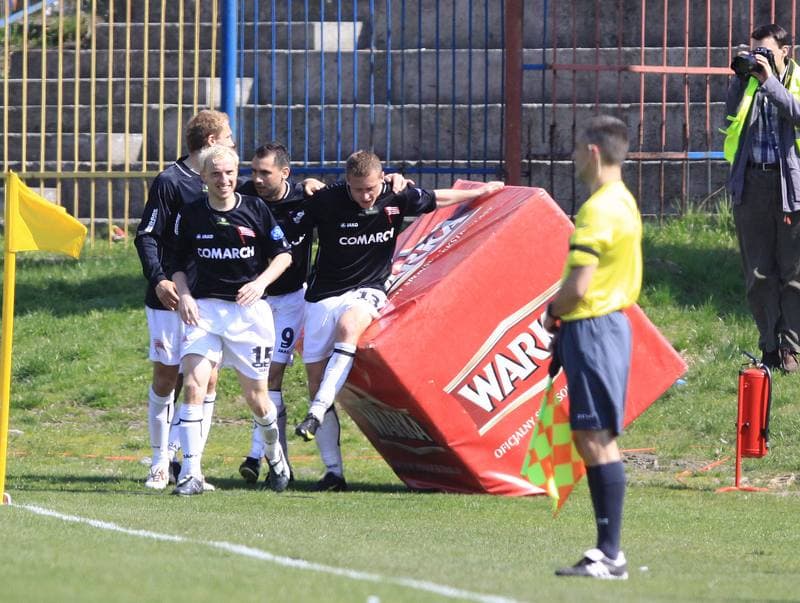 Football. Ekstraklasa. Polonia Bytom - Cracovia Krakow. 24.04.2010