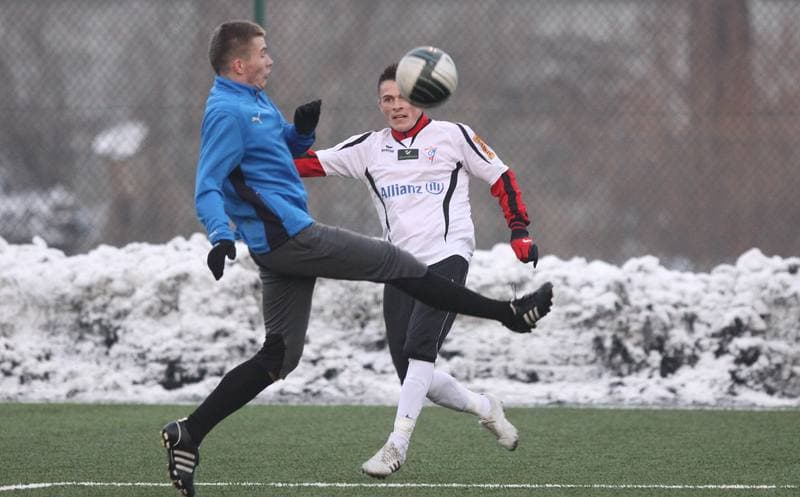 Football. Sparing. Gornik Zabrze - Hutnik Krakow. 28.01.2011