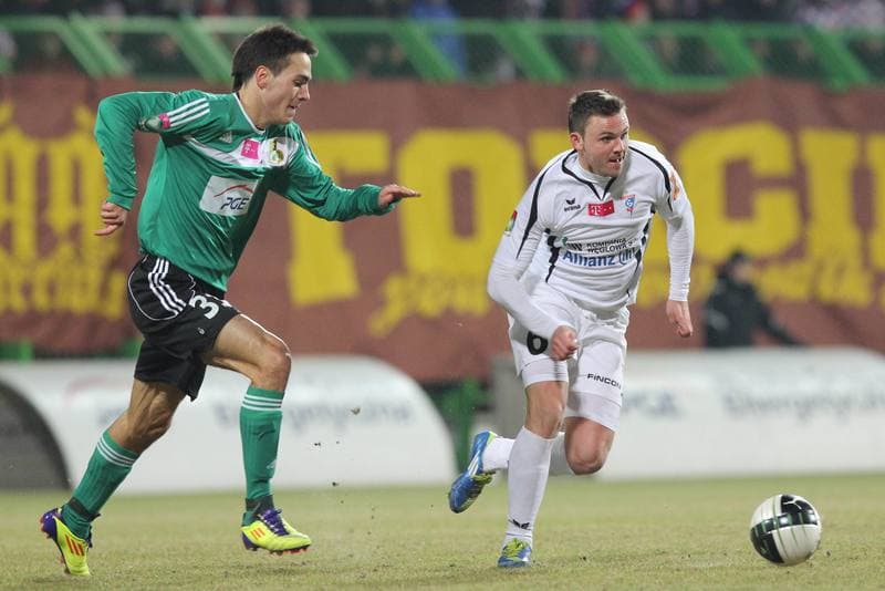Football. PKO BP Ekstraklasa. GKS Belchatow - Gornik Zabrze. 08.04.2011