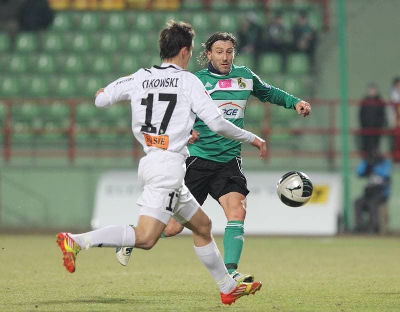 Football. PKO BP Ekstraklasa. GKS Belchatow - Gornik Zabrze. 08.04.2011