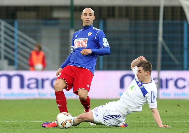 Football. I liga. Piast Gliwice - Olimpia Elblag. 18.04.2012