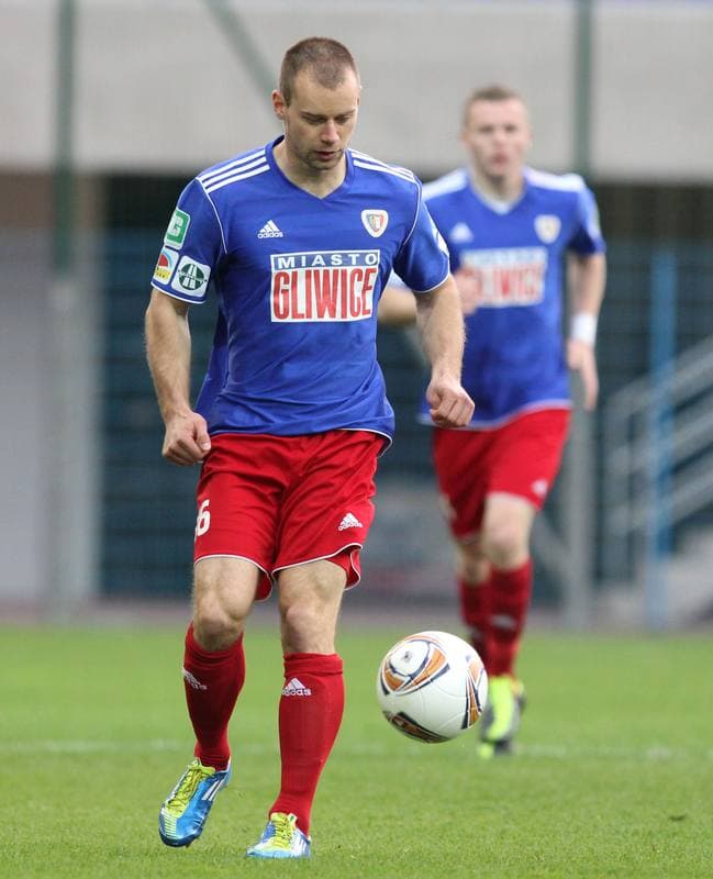 Football. I liga. Piast Gliwice - Olimpia Grudziadz. 22.04.2012