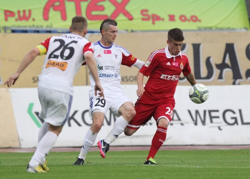 Football. T-Mobile Ekstraklasa. Gornik Zabrze - Wisla Krakow. 03.05.2012