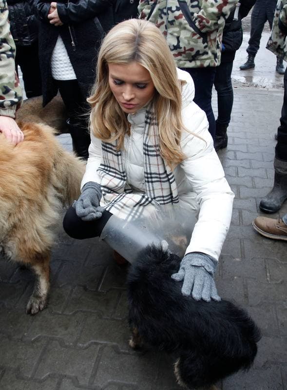 Joanna Krupa. Animal Shelter. Visit. 30.11.2013