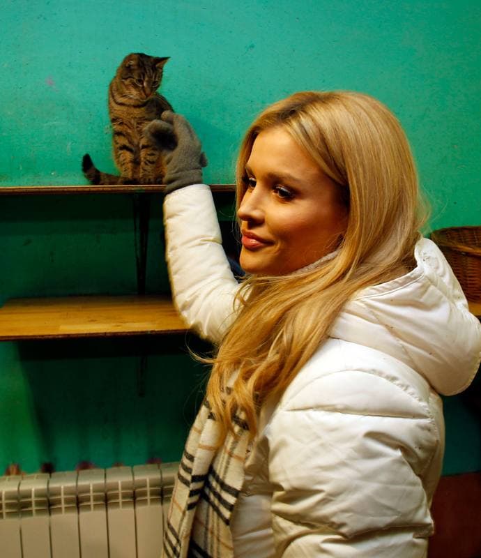 Joanna Krupa. Animal Shelter. Visit. 30.11.2013