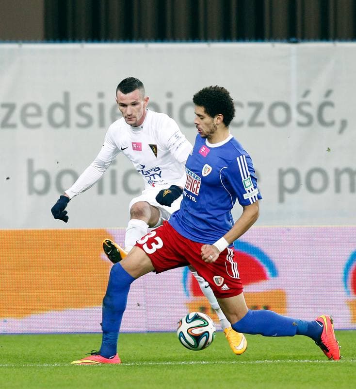 Football. T-Mobile Ekstraklasa. Piast Gliwice - Pogon Szczecin. 15.12.2014