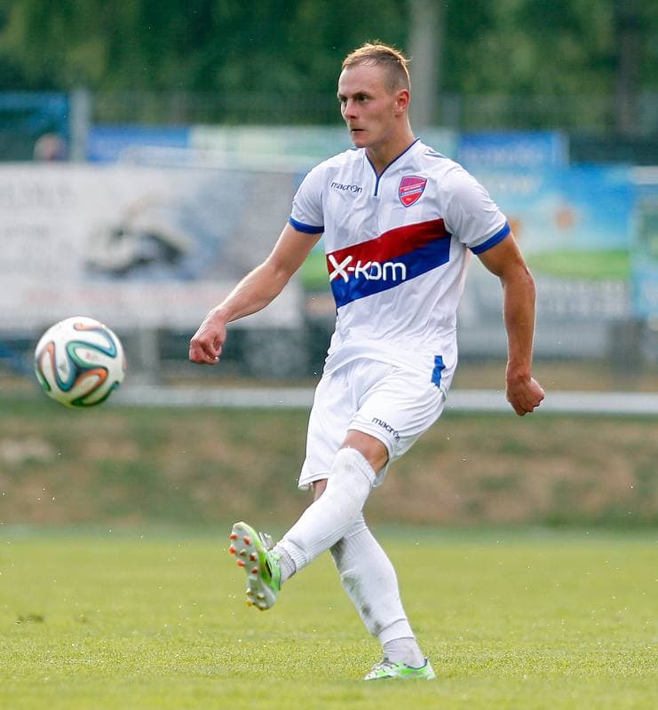 Football. II Liga. Nadwislan Gora - Rakow Czestochowa. 09.08.2015