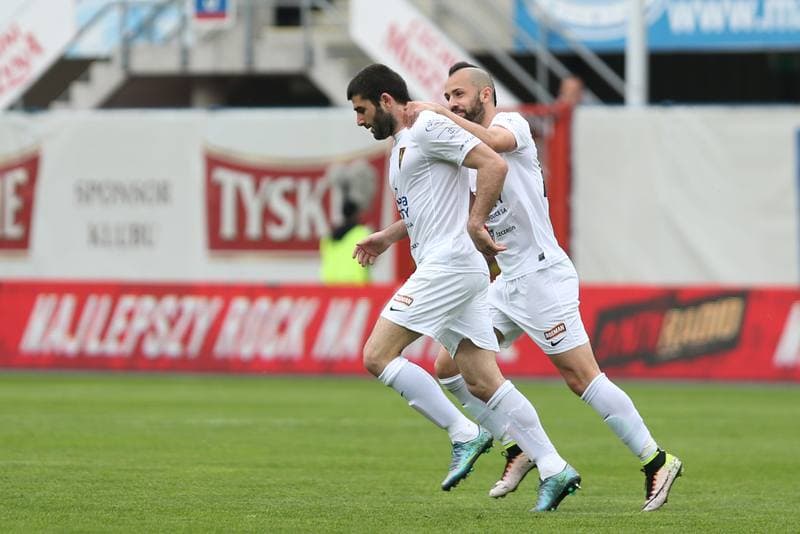 Football. Ekstraklasa. Piast Gliwice - Pogon Szczecin. 01.05.2016