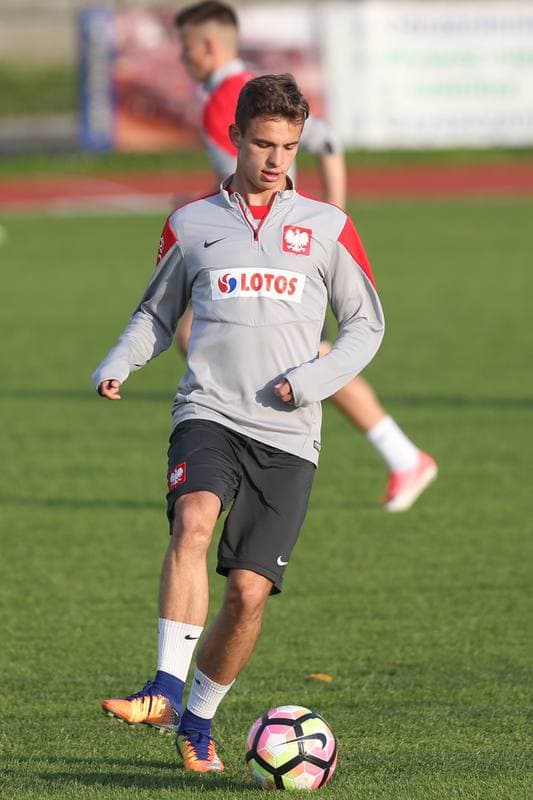 Football. Poland U19. Training. 02.10.2017