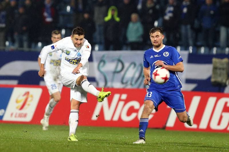 Football. Nice I liga. Ruch Chorzow - Stal Mielec. 17.11.2017