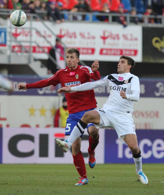 Football. T-Mobile Ekstraklasa. Piast Gliwice - Zaglebie Lubin. 02.03.2013