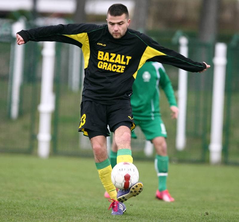 Football. III Liga. Grunwald Ruda Slaska - Skalnik Gracze. 18.04.2015
