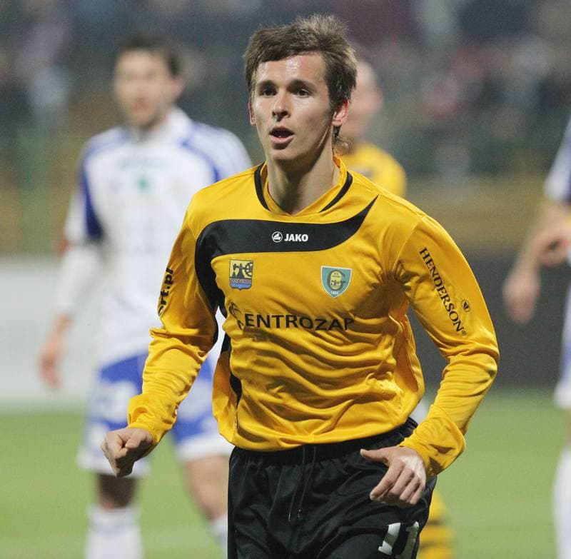 Football. I Liga. Podbeskidzie Bielsko-Biala - GKS Katowice. 02.04.2011