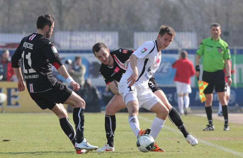 Football. T-Mobile Ekstraklasa. Gornik Zabrze - LKS Lodz. 17.03.2012