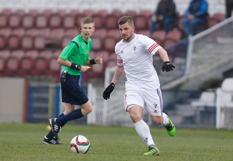 Football. III Liga. Gornik II Zabrze - Piast II Gliwice. 13.03.2016