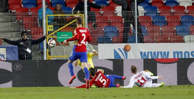 Football. PKO BP Ekstraklasa. Gornik Zabrze - Piast Gliwice. 01.12.2015