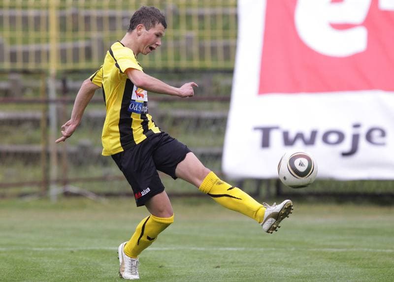 Football. Bytom I liga. Ruch Radzionkow - Pogon Szczecin. 16.10.2010