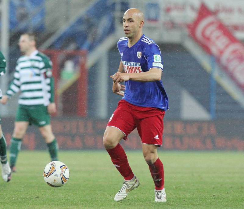 Football. I liga. Piast Gliwice - KS Polkowice. 30.03.2012