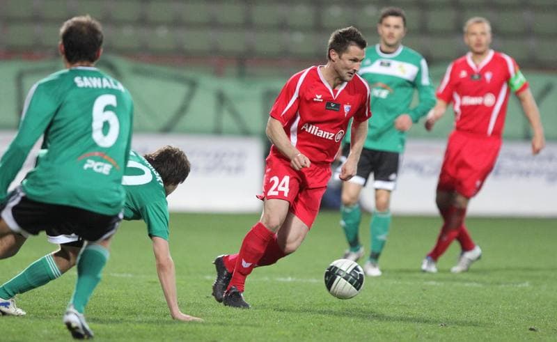 Football. T-Mobile Ekstraklasa. GKS Belchatow - Gornik Zabrze. 27.02.2012