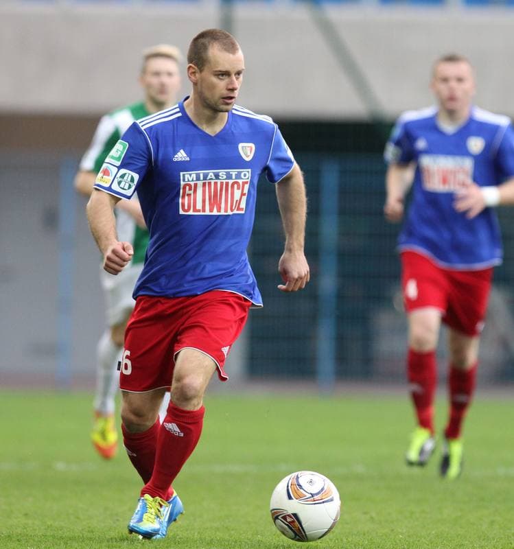 Football. I liga. Piast Gliwice - Olimpia Grudziadz. 22.04.2012