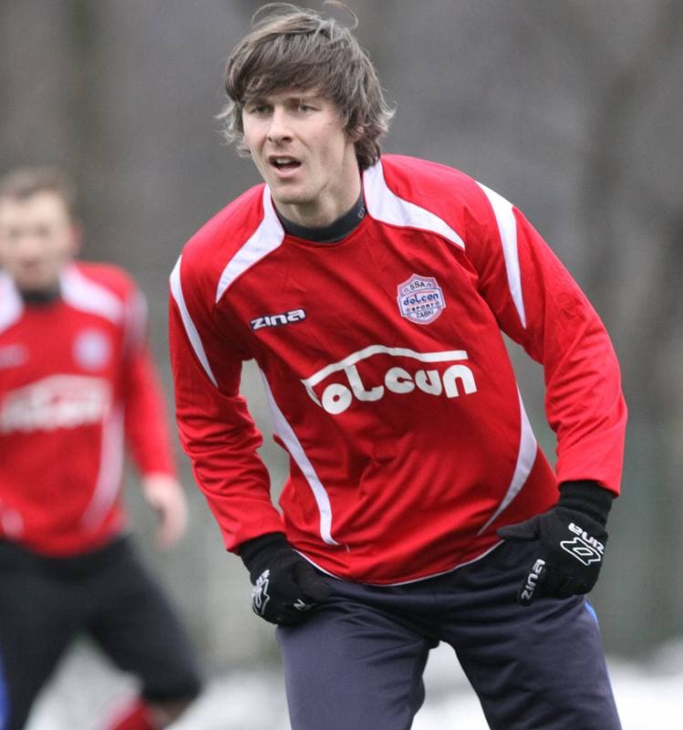 Football. Sparing. Ruch Chorzow - Dolcan Zabki. 05.02.2011