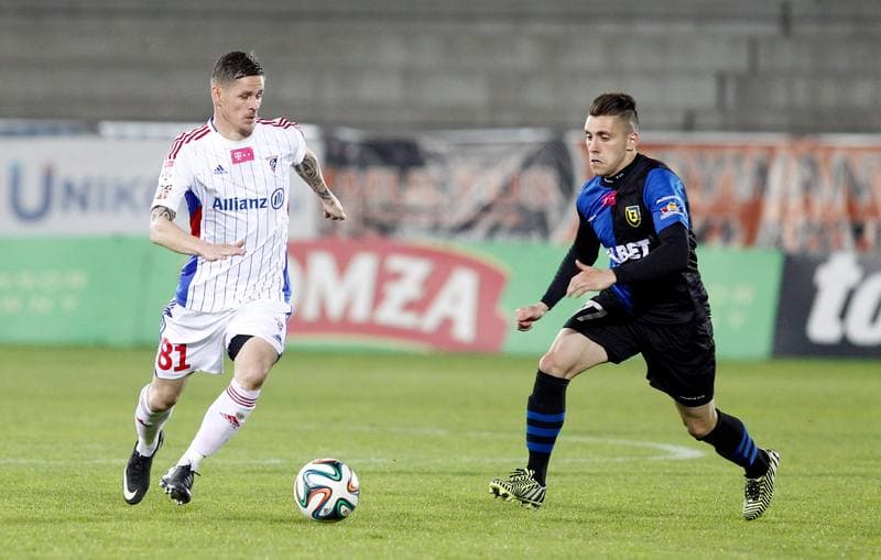 Football. T-Mobile Ekstraklasa. Gornik Zabrze - Zawisza Bydgoszcz. 29.04.2015