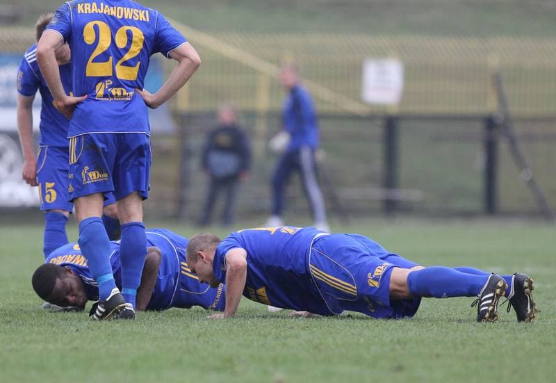 Football. Bytom I liga. Ruch Radzionkow - Arka Gdynia. 07.04.2012
