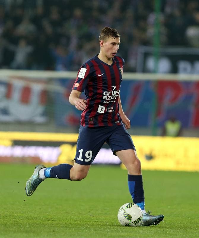 Football. Ekstraklasa. Gornik Zabrze - Pogon Szczecin. 01.04.2016