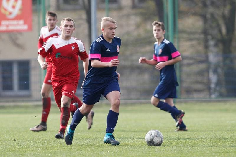 Football. Centralna Liga Juniorow. Gwarek Zabrze - Gornik Zabrze. 05.11.2016