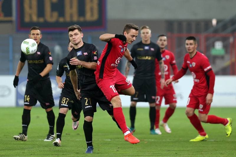 Football. Lotto Ekstraklasa. Piast Gliwice - Cracovia Krakow. 18.11.2016