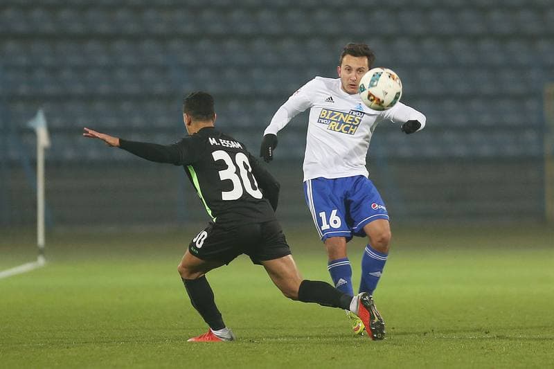 Football. II Liga. Ruch Chorzow - Gornik Leczna. 01.12.2018