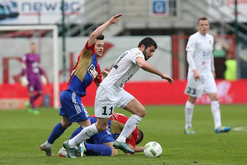 Football. Ekstraklasa. Piast Gliwice - Pogon Szczecin. 01.05.2016