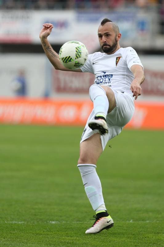 Football. Ekstraklasa. Piast Gliwice - Pogon Szczecin. 01.05.2016