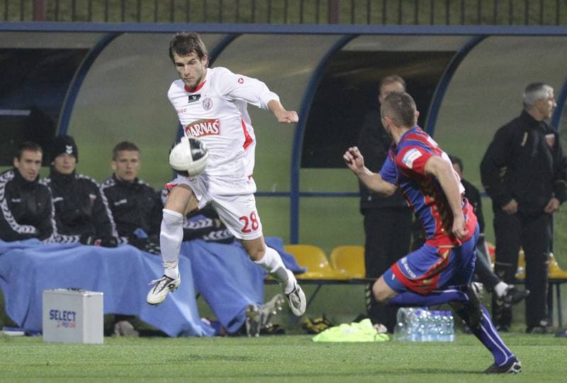 Football. Ekstraklasa. Polonia Bytom - Widzew Lodz. 01.10.2010