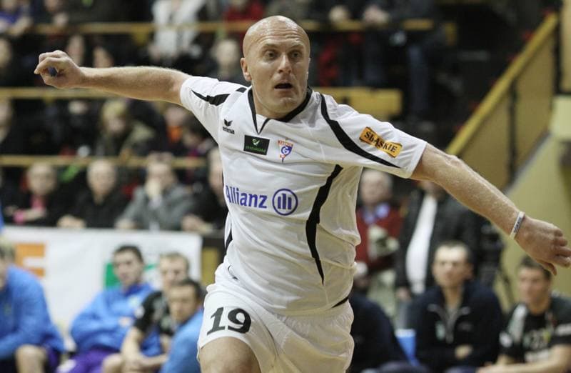 Handball. Charytatywny Mecz. NMC Powen Zabrze - Gornik Zabrze. 16.01.2011