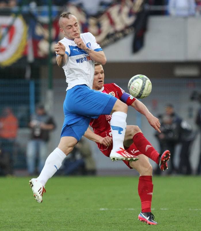 Football. T-Mobile Ekstraklasa. Piast Gliwice - Lech Poznan. 15.04.2013