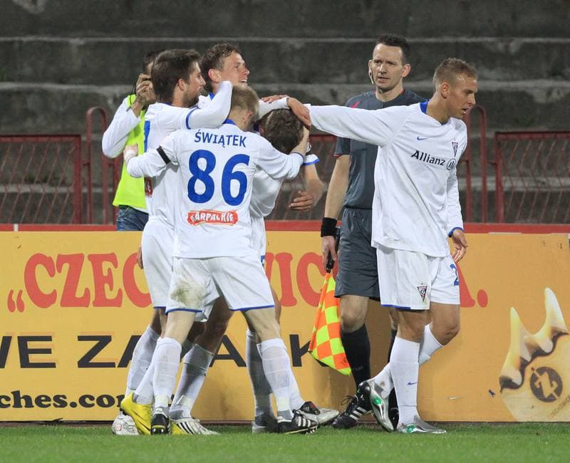 Football. I liga. Gornik Zabrze - Znicz Pruszkow. 24.04.2010