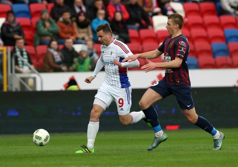 Football. Ekstraklasa. Gornik Zabrze - Pogon Szczecin. 01.04.2016