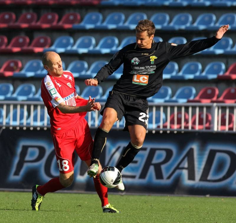 Football. I liga. Piast Gliwice - Bogdanka Leczna. 16.10.2011