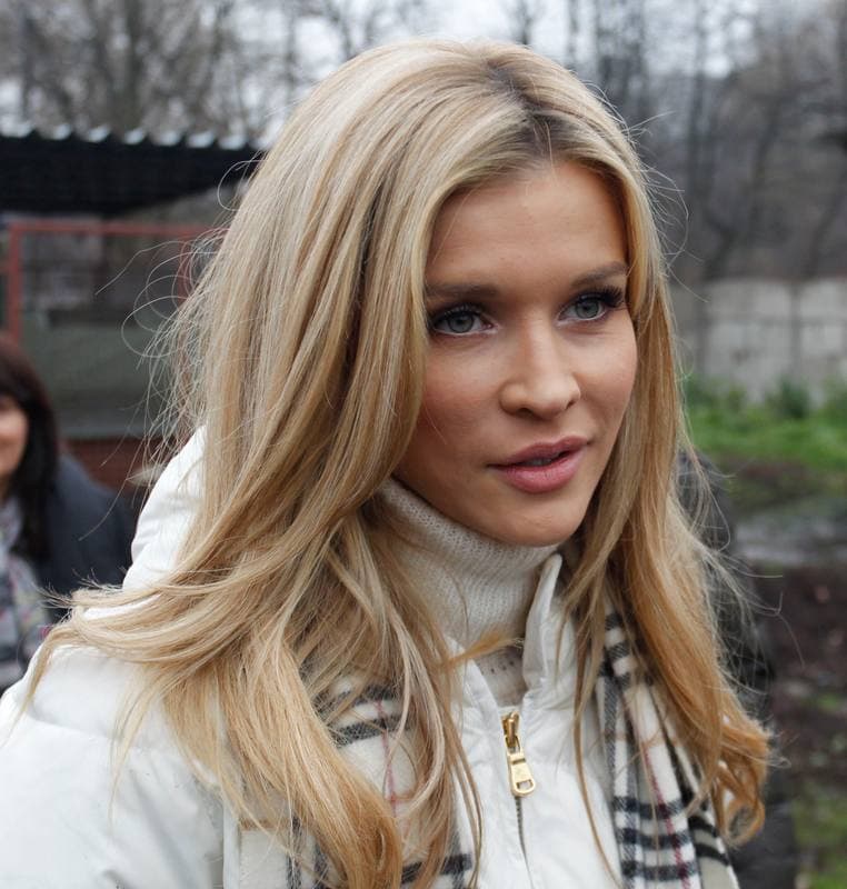 Joanna Krupa. Animal Shelter. Visit. 30.11.2013