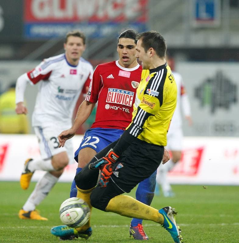 Football. T-Mobile Ekstraklasa. Piast Gliwice - Gornik Zabrze. 30.11.2013