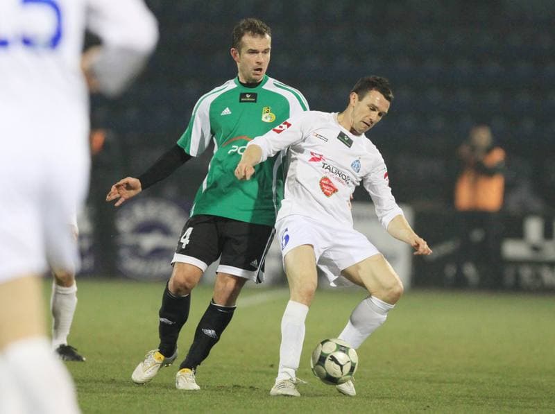 Football. Ekstraklasa. Ruch Chorzow - GKS Belchatow. 19.03.2010