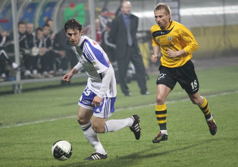 Football. I Liga. Podbeskidzie Bielsko-Biala - GKS Katowice. 02.04.2011