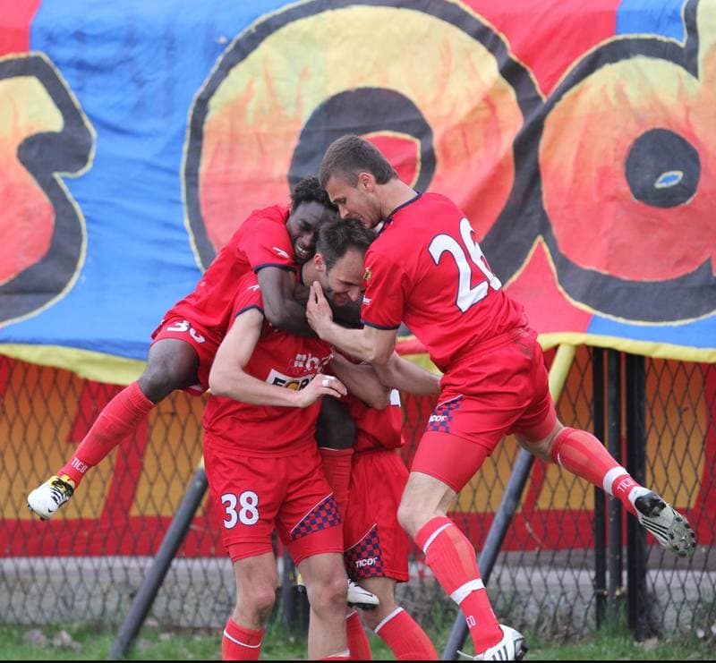 Football. Bytom I liga. Ruch Radzionkow - Odra Wodzislaw Slaski. 17.04.2011