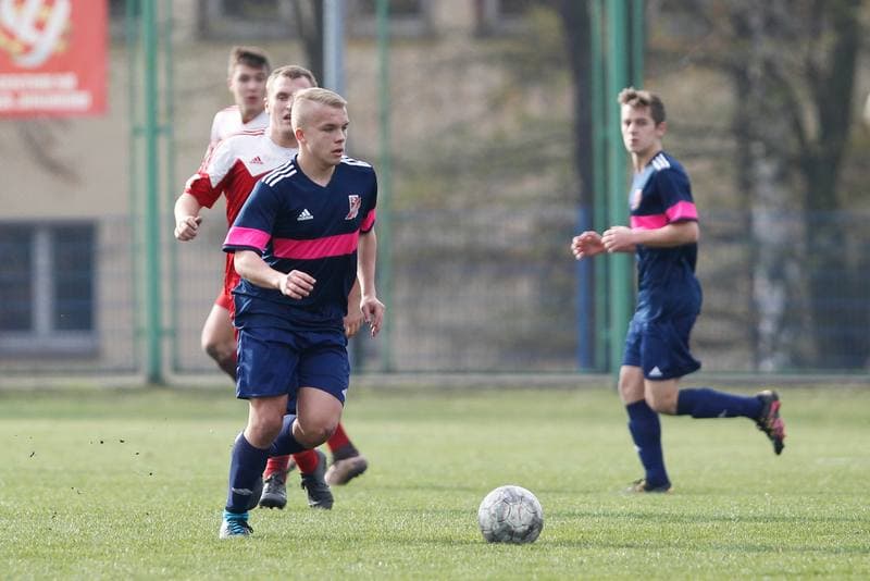 Football. Centralna Liga Juniorow. Gwarek Zabrze - Gornik Zabrze. 05.11.2016