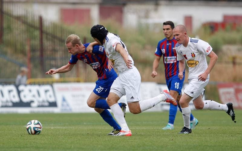 Football. II Liga. Polonia Bytom - Olimpia Zambrow. 15.08.2015