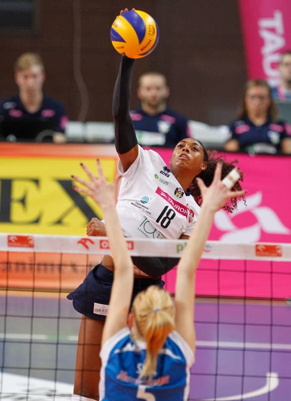 Volleyball. Orlen Liga. MKS Dabrowa Gornicza - Muszynianka Muszyna. 14.11.2015