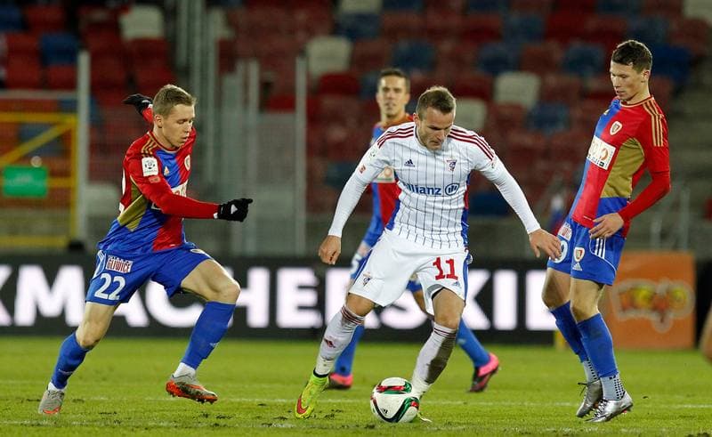 Football. PKO BP Ekstraklasa. Gornik Zabrze - Piast Gliwice. 01.12.2015