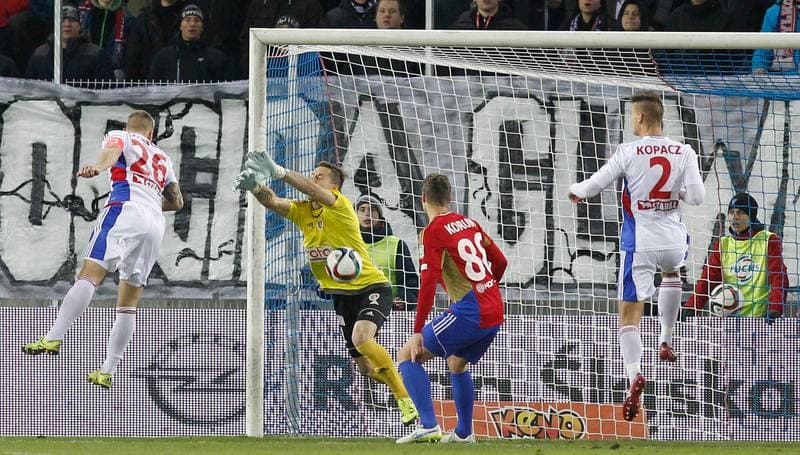 Football. PKO BP Ekstraklasa. Gornik Zabrze - Piast Gliwice. 01.12.2015