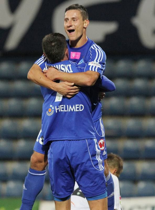 Football. Ekstraklasa. Ruch Chorzow - GKS Belchatow. 19.03.2010